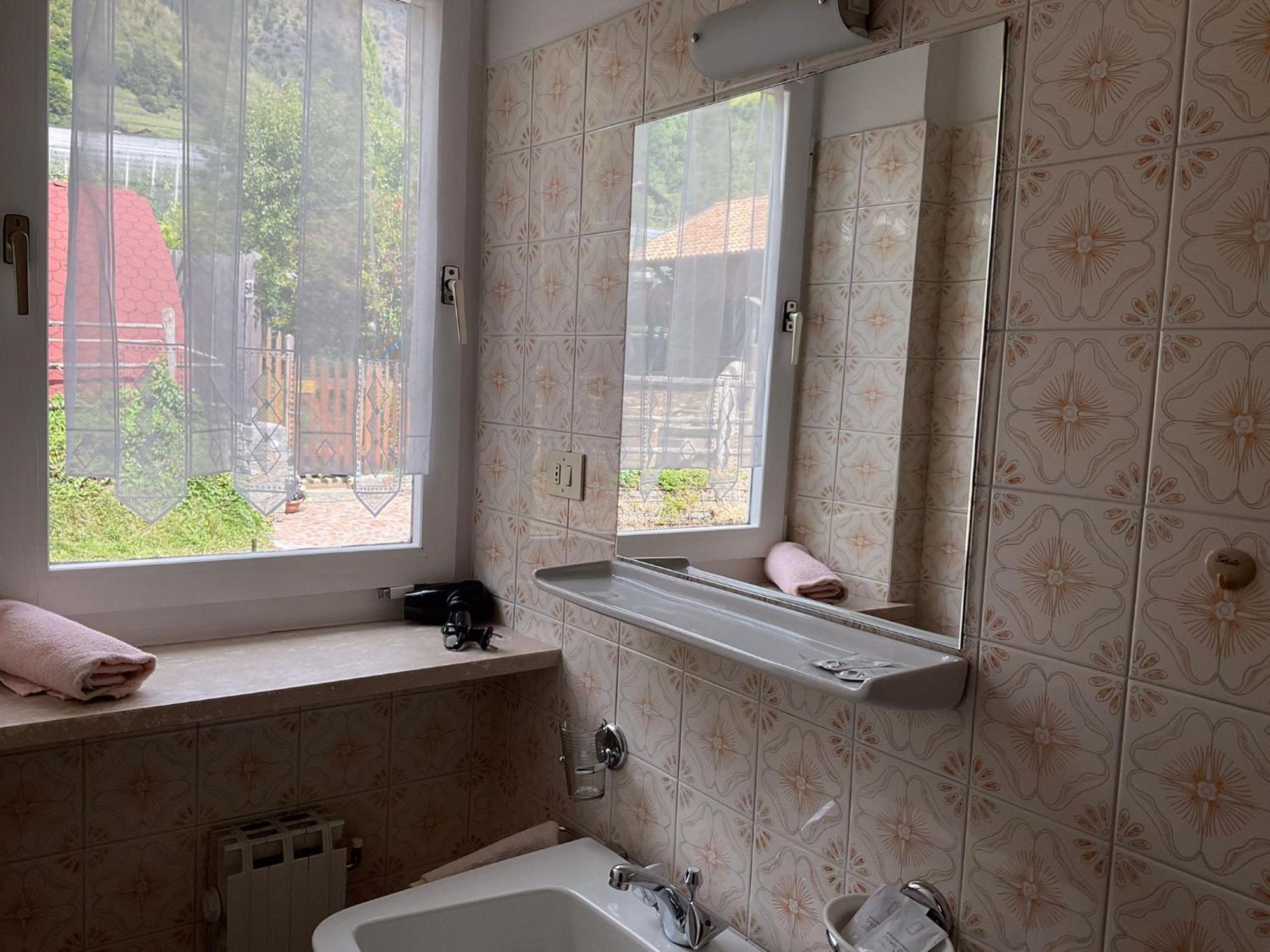 パルチーネス Garni Rika Bed & Breakfast エクステリア 写真